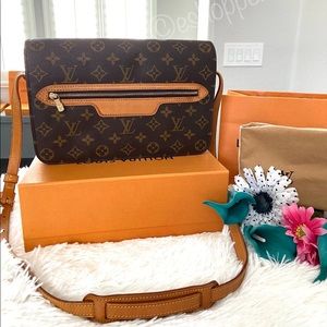 ❤️Auth LV Crossbody Bag Purse Rare EUC❤️